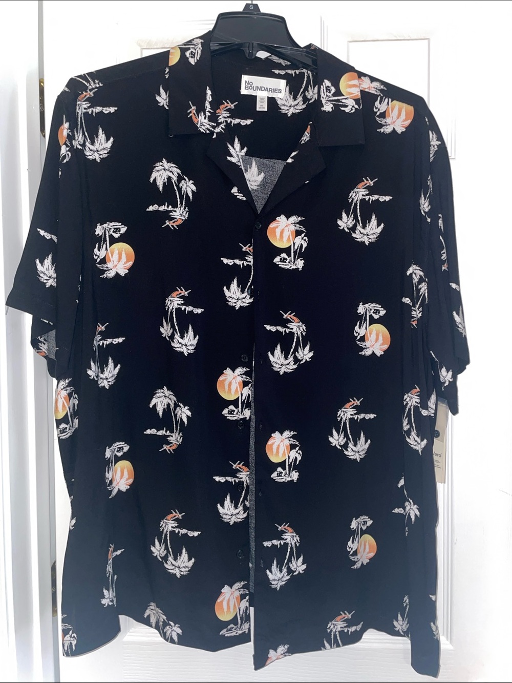 No Boundaries Black Tropical Palm-Print Button Shirt